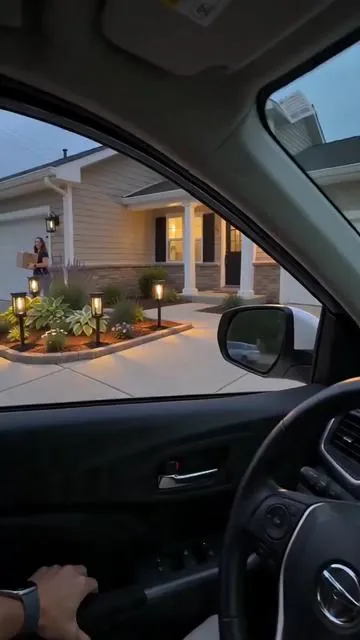 These solar lights make my sidewalk look expensive. #solargardenlight #outdoorlight #backyarddecoration #courtyarddecoration #gardendecoration 