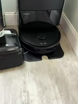 Robot Vaccum that vaccums and mops.  #roborock #robotvaccuum #vaccummop #cleaning #floorcleaning 