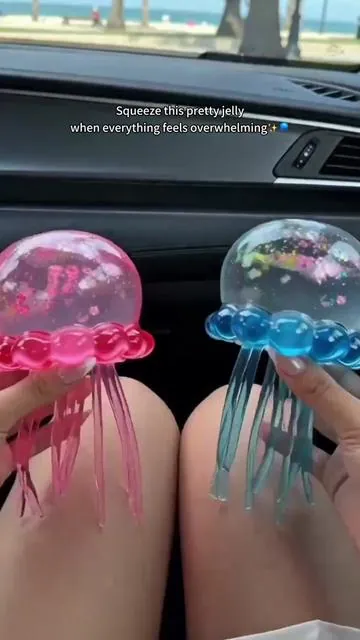 🔥Once I start slowly squeezing this soft slow-rise 🪼, all my frustration melts right away.#stressrelief #fidgettoys #slowrisesquishy #jellyfishsquishy