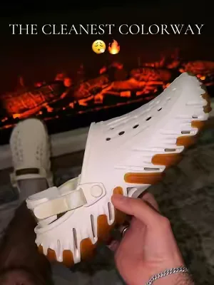 The Chalk Gum Echo RO is easily one of the cleanest colorways Crocs has released. 🔥 Super comfortable, lightweight, fully adjustable, and built with the signature dynamic sole for all-day comfort. Don’t forget to size down one full size for the best fit. Clip those coupons for extra savings, plus free shipping and free returns are available right now. Check them out for yourself—I’ll leave the link right down here.@Crocs #crocs #clogs #crocsechoro #comfortshoes #TikTokShopFinds 
