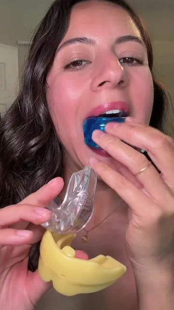 A mouthguard that can improve your sleep, jawline, teeth grinding, and make your facial structure symmetrical ##mouthguard##jawlinetips##mouthbreather##teethgrinding##tongueposture