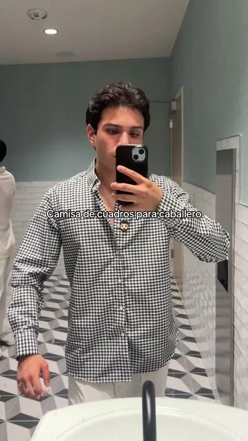 Algo bien esta camisa  #ropaparahombre #parati #camisa #camisadevestir #dealsforyoudays 
