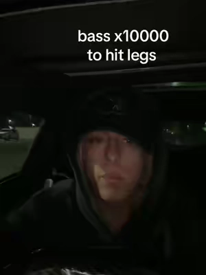 7656173576352976158