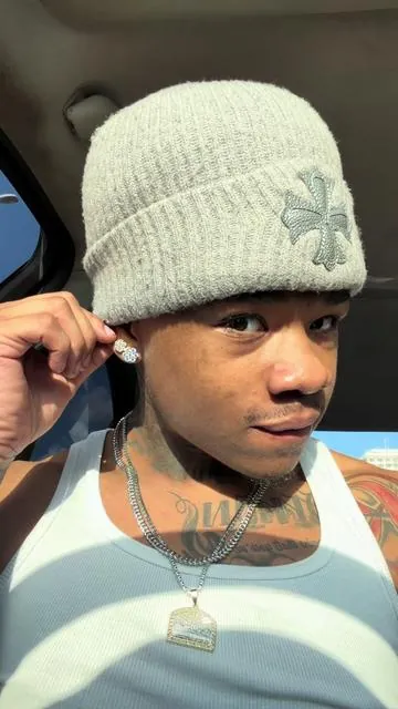 Yall like my new earrings? #trending #viral #tiktokshop #shopnow #earrings 