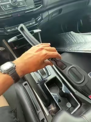 This saved so much time #seatgapfiller #carassosories #carseatgapfiller #carmusthaves 