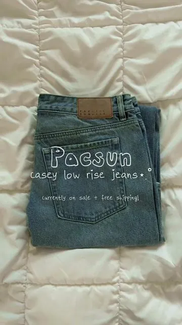 Currently under $20 AND free shipping! perfect time to get them if you’ve been eyeing them! @pacsun #pacsunjeans #outfitinspo #outfitideas #foru #jeans 