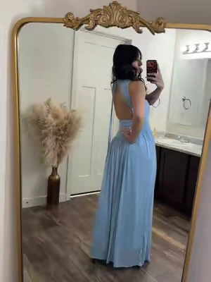 She’s cute 🥰 #dealsforyoudays #dress #dealsforyoudays #summervibes #bluedress 