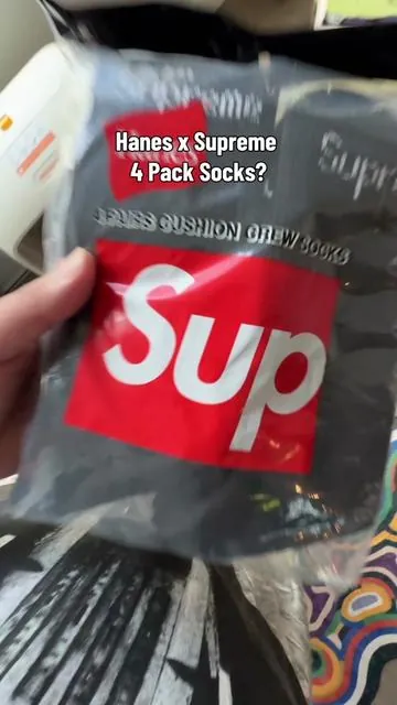 Grab your set today w/ free shipping🔥⬆️ @Packicks #hanes #supreme #socks 
