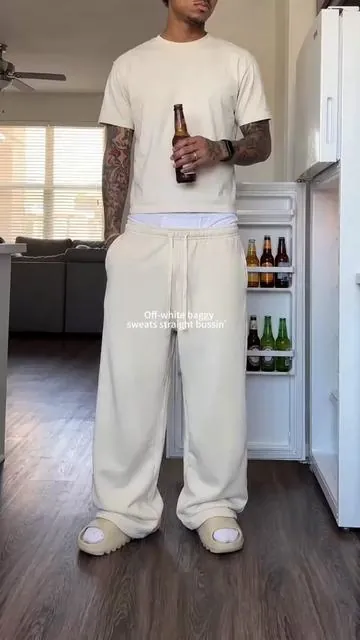 good sweatpants are really about the fit  #sweatpants #baggysweats #streetwear #pinksweats #fyp