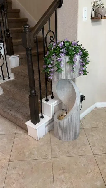 How beautiful is this waterfall! indoor or outdoor! Its so high end✨ #waterfountain #homedecor #outdoorliving #gardendecor 