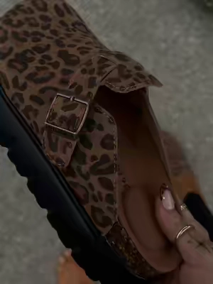 Leopard print, affordable and so comfy @EVELLYHOOTD US #evellyhootd #clogs #platformclogs #leopardprint #tiktokshopcreatorpicks 