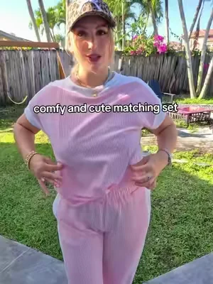 I love for matching sets like this 🩷 comfortable enough to wear all day, but cute enough that you still feel put together. The Pink rubbed set is definitely going to be on repeat! #midsizefashion #matchingset #loungewearstyle #dealsforyoudays #tiktokshopcreatorpicks 
