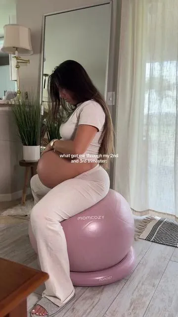 🍒 on top is the stability ring + the app access to stretches based on the week of pregnancy/postpartum 🎀 #pregnancyessentials #pregnantlife @Momcozy Official #momcozy #3rdtrimester #dealsforyoudays 
