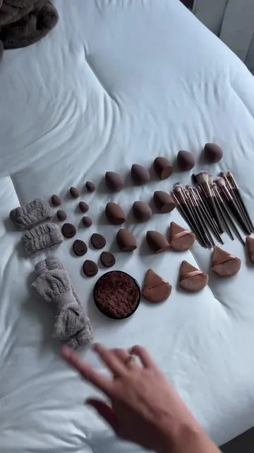 7656665638118673695