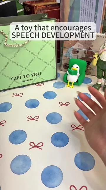 This cute little talking dino is such a great learning tool for little ones, whether they’re nonverbal, speech delayed or simply just learning new words. It helps to associate words with real life objects and people. #speechtherapy #nonverbal #autism #toddlermom #speechtherapy #earlyintervention #speechdelay #EducationalToys ##toddlertoy