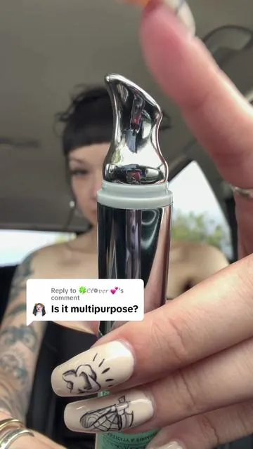 Replying to @🍀𝒞𝓁❁𝓋𝑒𝓇 💕 Yesss! I use it on my neck, my 11s/frown lines, and honestly anywhere I want smoother looking skin 💖 @VT Cosmetics US #wrinkles #vtcosmetics#koreanskincaree #eyecream #skincaretips 