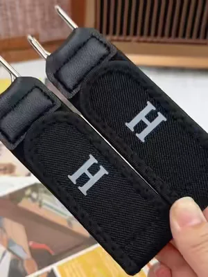 Say goodbye to the heavy belt buckle! This buckle-free elastic belt keeps your pants secure and comfortable, with a clean and invisible look. Perfect for daily use or outdoor activities! #belt #TikTokShopDealsforYouDays #SummerWins #fathersdaygift #Summervibes 