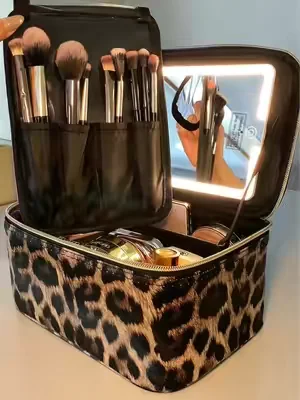 #makeupbag #whatsinmybag #makeupmirror #beauty #leopardprint 