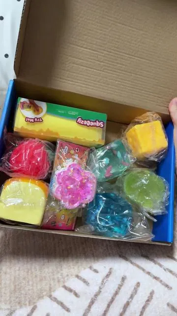 8 squishies virales en una sola caja y el precio sigue siendo así de bajo 😳✨#squishy #squishytoy #StressRelief #dealsforyoudays #summervibes