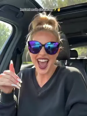 Obsessed with this purple#sunglasses #sunnies #polarizedsunglass #eyewearfashion #dealsforyoudays 