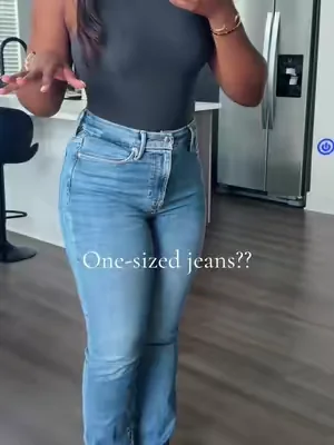 Good American Jeans with one size fits four! #goodamerican #jeansforwomen #womensfashion 