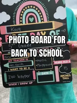 🍎✨ Back to School Season is Here! ✨🍎 Make those first day of school memories unforgettable with this adorable reusable school sign! Perfect for kindergarten, elementary school, middle school, and even high school students. Capture milestone moments, compare year-to-year growth, and create keepsake photos you’ll treasure forever. 📚✏️🎒 Whether you’re planning first day of school pictures, back to school photo ideas, or school memory traditions, this sign is a must-have for parents and teachers alike! ❤️ #hadleydesigns  #hadleyscreenfree  #schoolsign #dealsforyoudays  #backtoschoolphotos