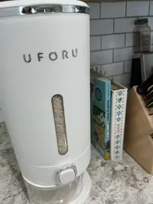 If you’re a rice lover, this Uforu rice dispenser is one of those kitchen gadgets you didn’t know you needed 🍚✨ Whether you’re making jasmine rice, figuring out the perfect rice ratio, or just trying to make dinner easier, this keeps your rice fresh, organized, and ready to scoop. No more bulky bags taking up pantry space! If you’re always eating rice or wondering how to store rice properly, this has been such a game changer. From rice in the pot to dinner on the table, it makes meal prep so much easier. #rice #ricedispenser #uforu #ricelover #kitchengadgets 