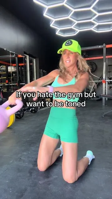 Kettlebells are so great for full body workouts at home. #dealsforyoudays #summerwins #tiktokshopcreatorpicks #kettlebell #homeworkout 