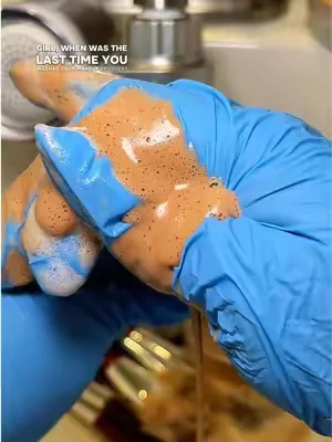 Cleaning your makeup brushes can ne a chore but a good cleaner makes it a bit easier! @BK Beauty Brushes #makeupbrushcleaner #makeupbrushcleaning #solidbrushsoap #brushcleaner #tiktokshopcreatorpicks 