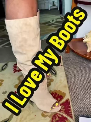 I love my boots #teelatok #boots #dressboots #fashionboots #azalea 