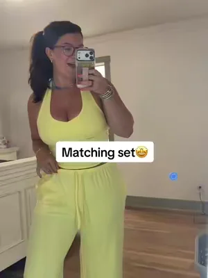 The matching set of the summer 🤩 #matchingset #twopieceset #haltertop #loungewear 