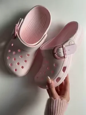 #crocs #pinkcrocs #pinkgirly #pinkaesthetic #crocsenamelbuckle 