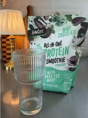 A protein shake, but make it mint chocolate flavor! #protien #protienshake #mintchocolate #protiendrink #flavcity @ShopFlavCity 