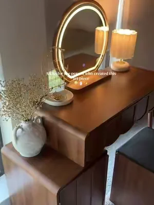 😮😮😮😮 the perfect vanity!  #vanitymirror #vanitymakeup #vanityorganization #giratreefurniture #makeupvanity 