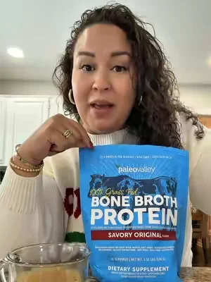 🐮🍜I think my morning routine is solidified with @Paleovalley #bonebroth #grassfed #paleovalley 