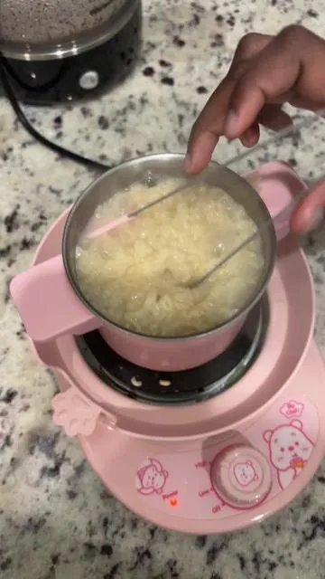 #TikTokShop #FYP #EasyToUse #Goodquality great for when kids wanna learn to cook in the kitchen, always help and also be independent 