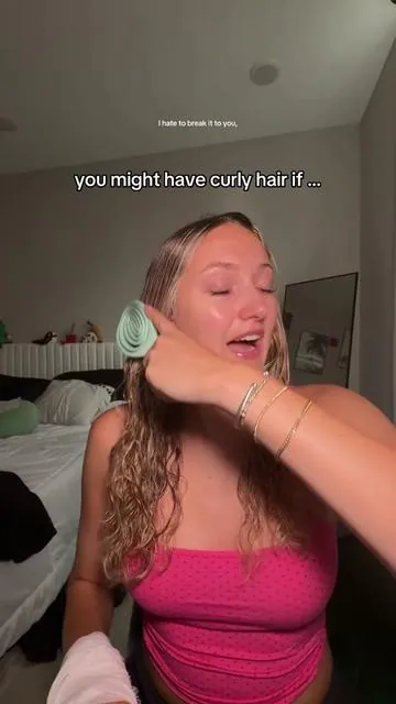 try this hair routine if your hair dries puffy and frizzy 👀👀  @Not Your Mother's @BounceCurl @Olaplex @Crown Affair  #curls #curlyhair #curlygirl #hairtok #haircareroutine 