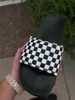 Don’t miss out on these🔥🔥 @vans #dealsforyoudays #tiktokshopcreatorpicks #summerwins #vans #vansskate 