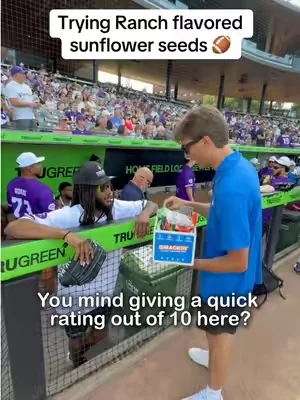 Do you like sunflower seeds? 🏈 @Vikings 