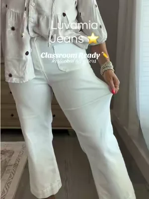 Soft & stretchy! Perfect Cropped Jeans ⭐️ No distressing✨ classroom or work approved!! @luvamia #whitejeans #jeans #teacherootd #fashioninspo   