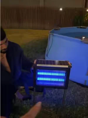 ¡Esto es lo increíble #solarbugzapper que puedes conseguir ahora que realmente cambia la forma en que ZAP bugs! ¡Debe ver! #solarbugzapper #kahlaDeals #tiktokshopcreatorpicks #dealsforyoudays 