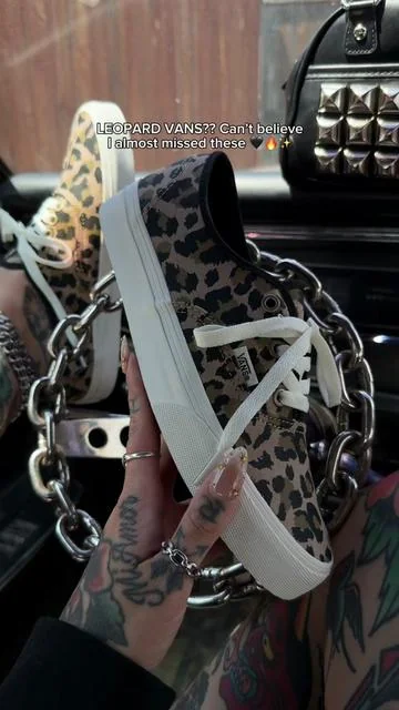 @vans #vans #leopardprint #altoutfits #altmom #dealsforyoudays 