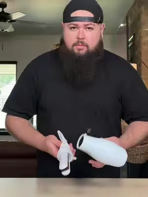 The Shark Glossi 2-in-1 Hot Tool and Air Glosser is on HUGE SALE right now 🔥 Check link for current pricing #sharkglossi #hairstyling #blowout #tiktokshopcreatorpicks #hairtool 