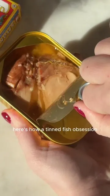 introducing the US to conservas culture one tin at a time 🌟🐟🇪🇸 #tinnedfish #fishtok #conservas 