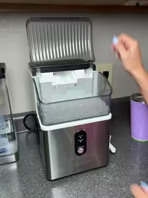 Nugget Ice 😱😍 #nuggetice #countertopicemaker #kitchengadgets #dealsforyoudays #nuggetice @Kismile Official @Kismile 