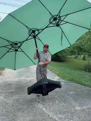#dealsforyoudays #patioseason #umbrella 