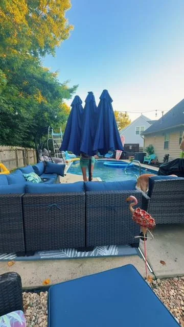 If you haven't invested in one yet, l highly recommend it! These are so nice and shade a large area! #tiktokshopcreatorpicks #dealsforyoudays #TikTokShopCreatorPicks #patio #patiomakeover @IRONCK Furniture  @bookedbabyyy  @bookedbabyyy 