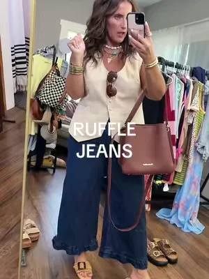 Affordable look, midsize mom fashion. #OOTD #fashion #midsize 