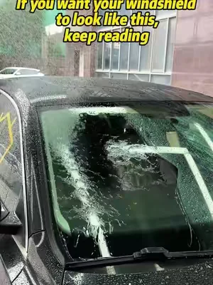 The oil film on the glass can easily lead to dangerous driving during heavy rainstorms and at night#dangerous #CarClean #Windshield #oilfilmcleaner #tiktok