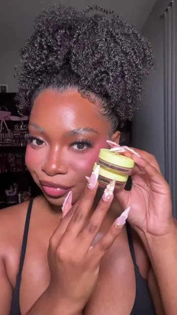 Made By Mitchell Fleshpot Review💚@🇺🇸MADEBYMITCHELL🇺🇸 @🇬🇧MADEBYMITCHELL🇬🇧  #ashleecookk #madebymitchell #concealer #review #potconcealer 